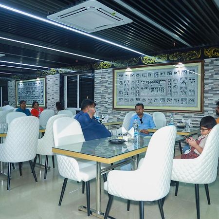 Harekrishna Hotel & Restaurant Bhubaneswar Extérieur photo